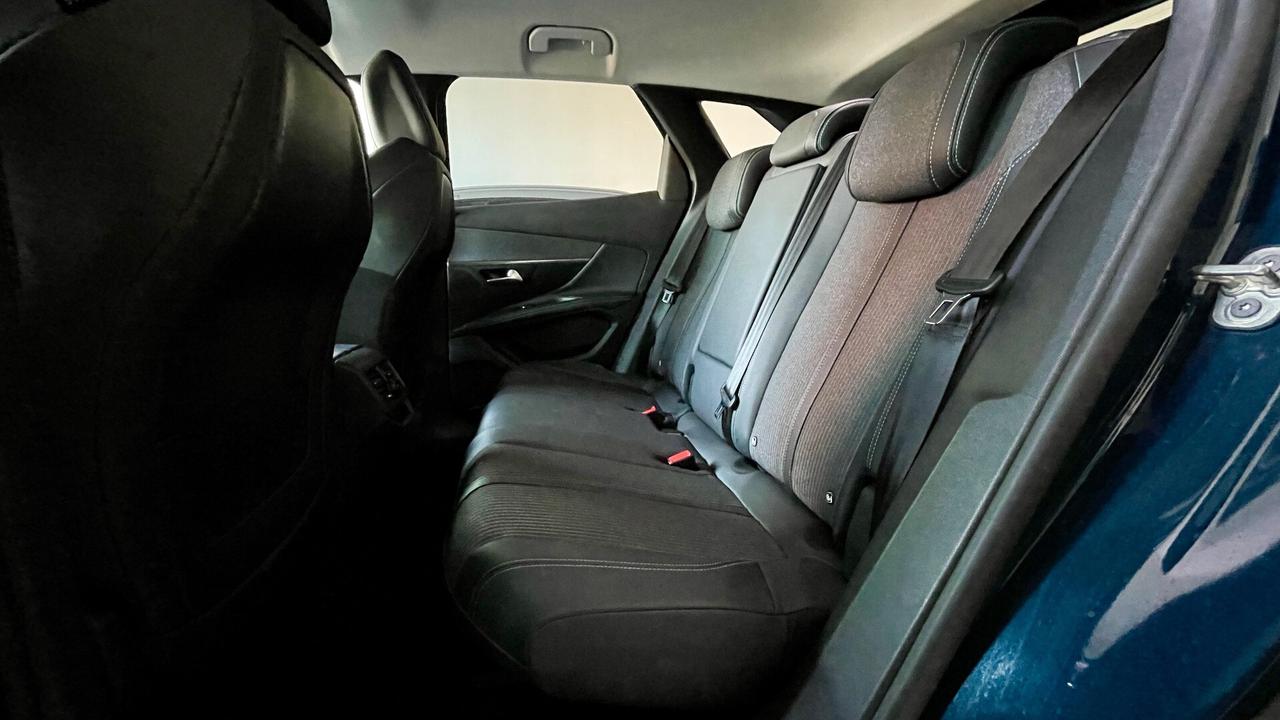 PEUGEOT 3008 1.5 BLUEHDI ALLURE 131CV - FULL LED, VIRTUAL COCKPIT, NEOPATENTATI