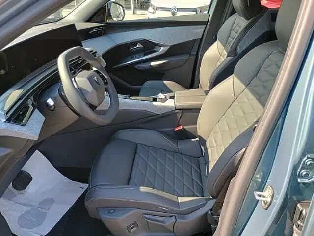 Peugeot 3008 1.2 Hybrid 145cv DCT6 ALLURE + INTERNI PELLE KM0