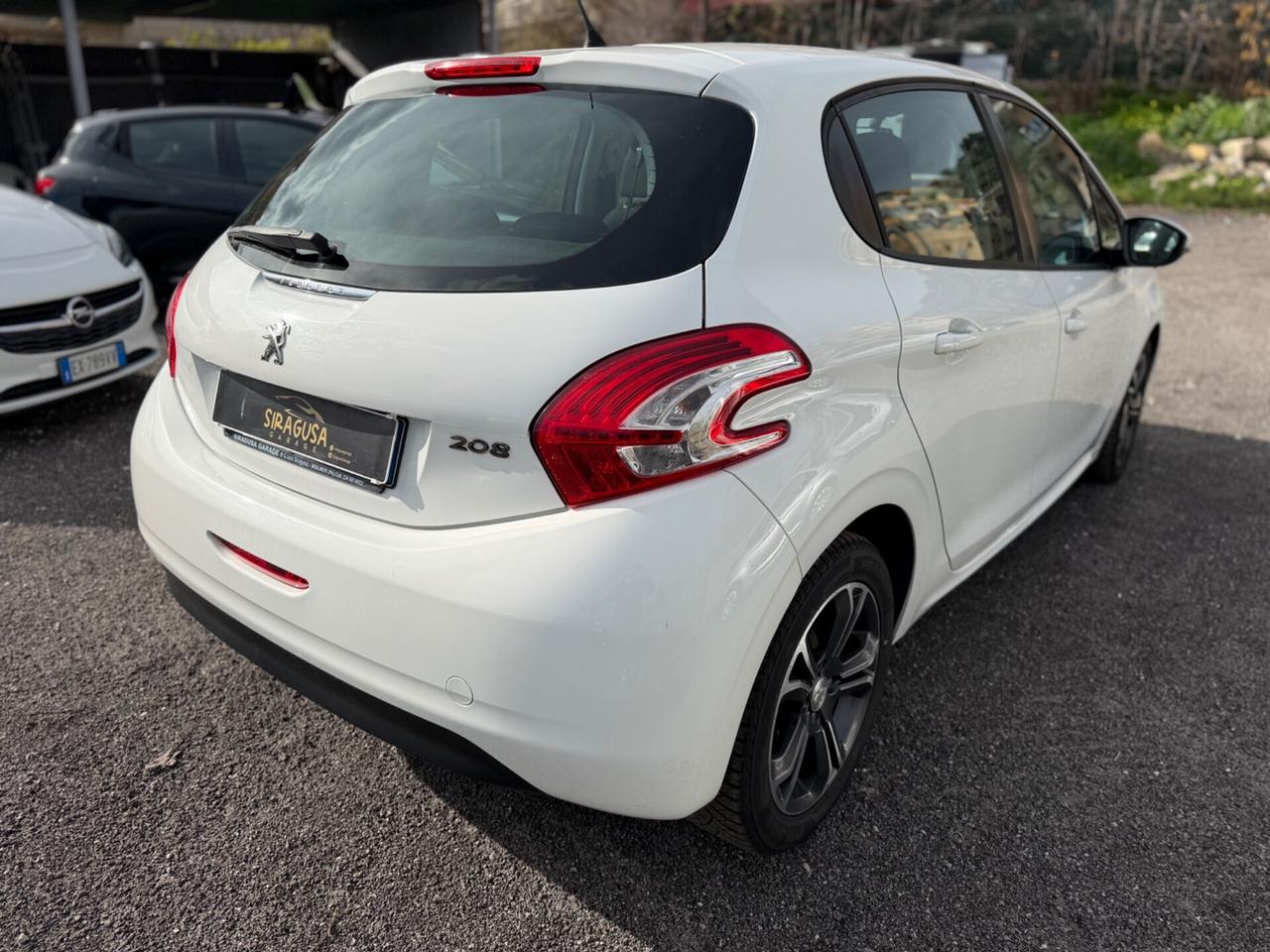 Peugeot 208 1.4 HDi 68 CV 3 porte Allure