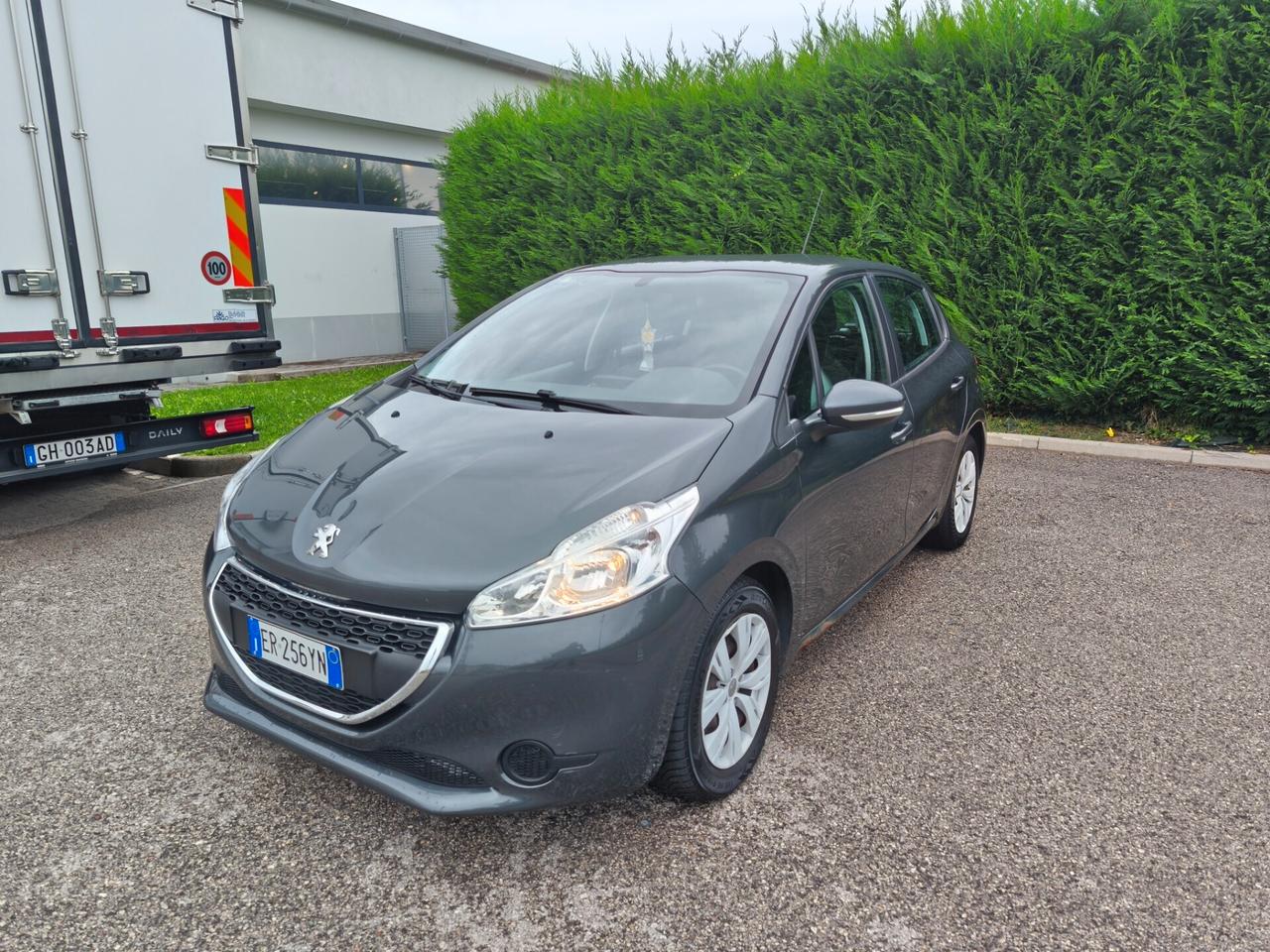 Peugeot 208 1.2 NEOPATENTATI GARANZIA