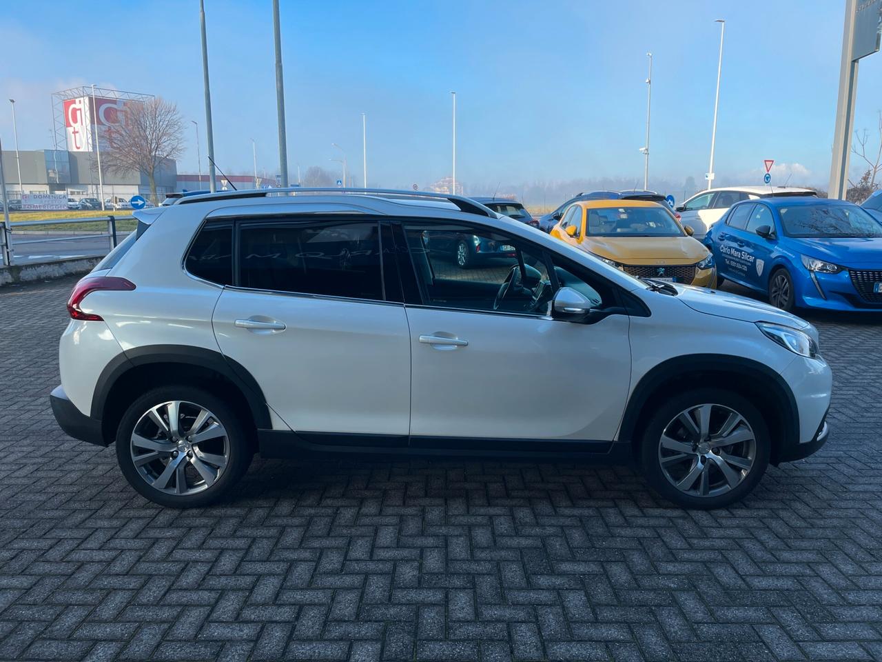 Peugeot 2008 BlueHDi 100 Allure