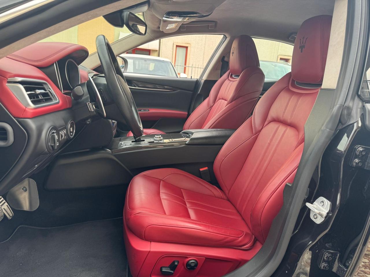 Maserati Ghibli GRANSPORT 3.0 V6 250cv - UNICO PRO