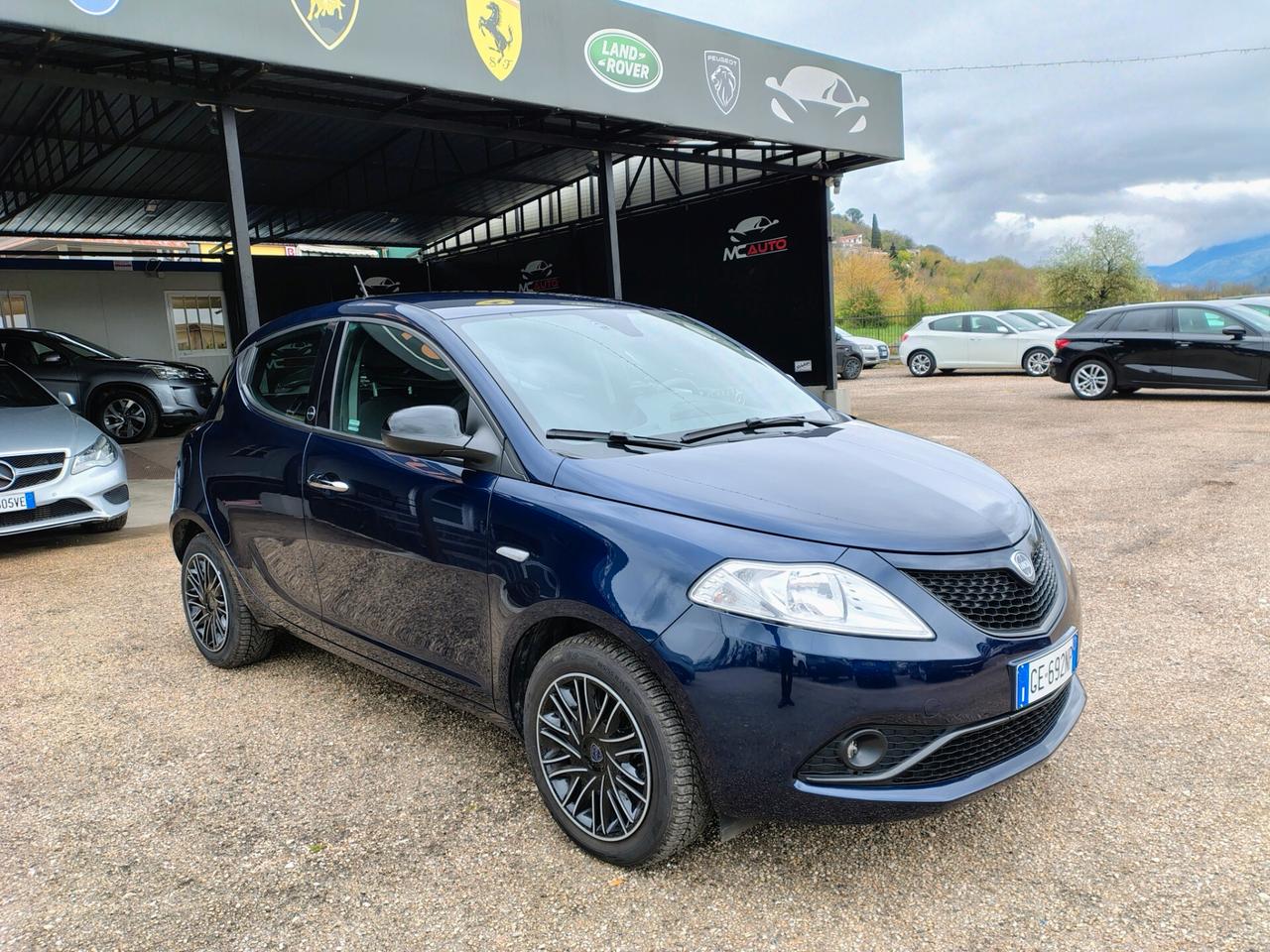Lancia Ypsilon 1.0 FireFly 5 porte S&S Hybrid Ecochic Gold
