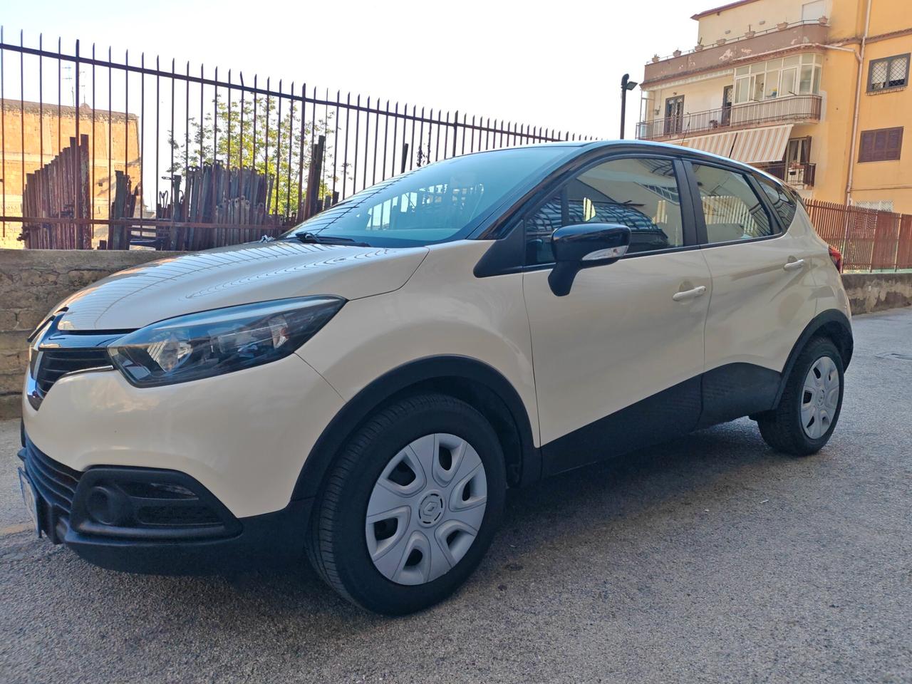 Renault Captur 0.9 TCe ZONA VOMERO TABLET CARPLAY
