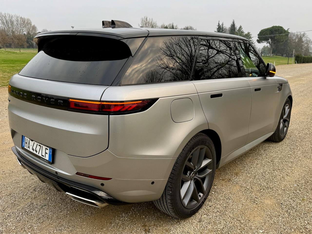 RANGE ROVER Sport 3.0 I6 PHEV 460 CV - LEASING LEGGERE BENE