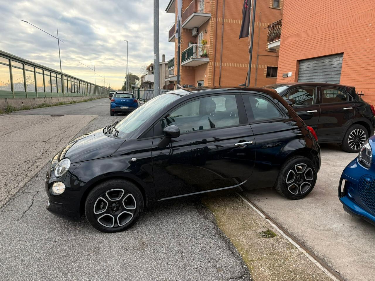 Fiat 500 1.0 Hybrid Red