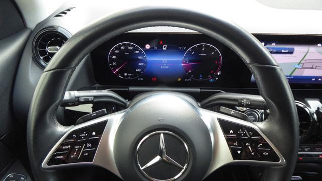 MERCEDES-BENZ GLA 180 d Automatic Progressive Advanced