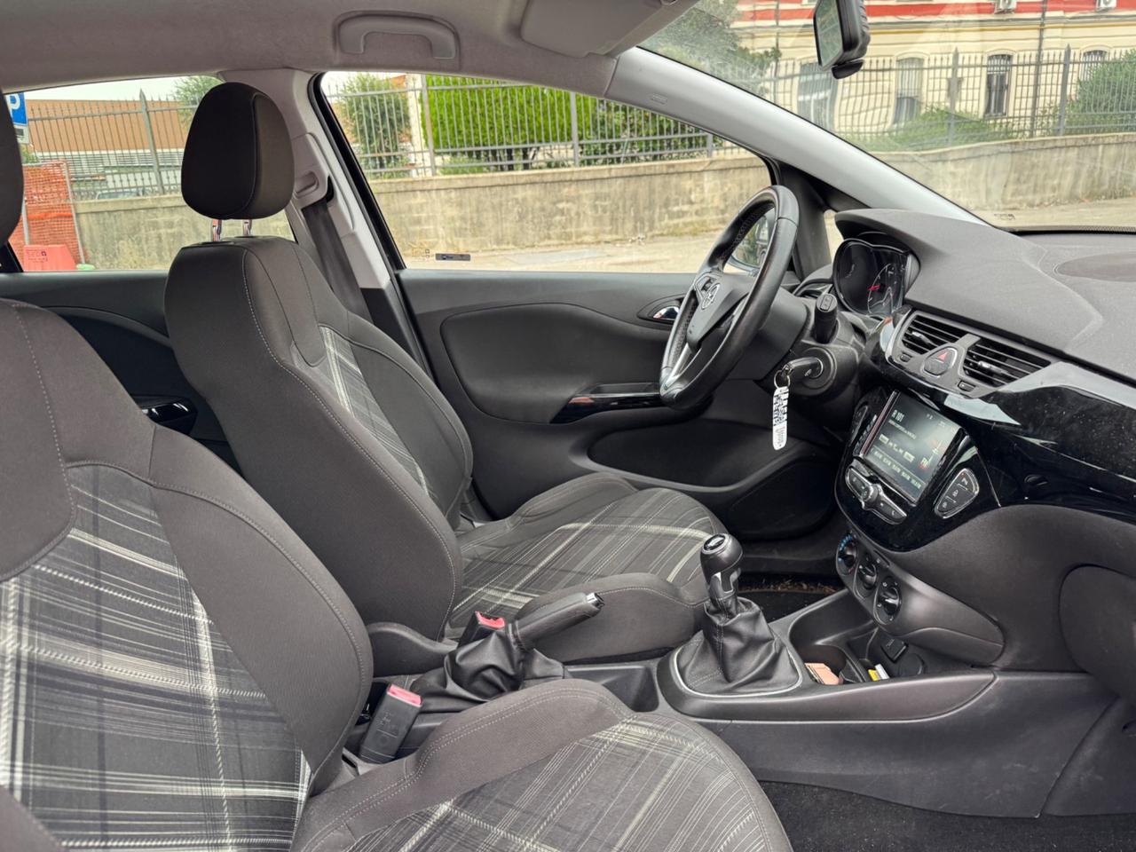 Opel Corsa 1.4 90CV GPL Tech 5 porte Innovation