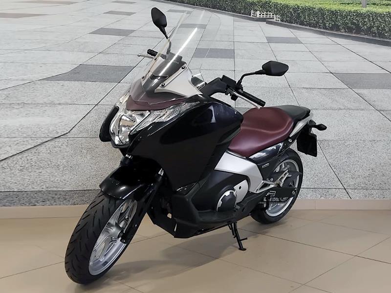 Honda Integra 700