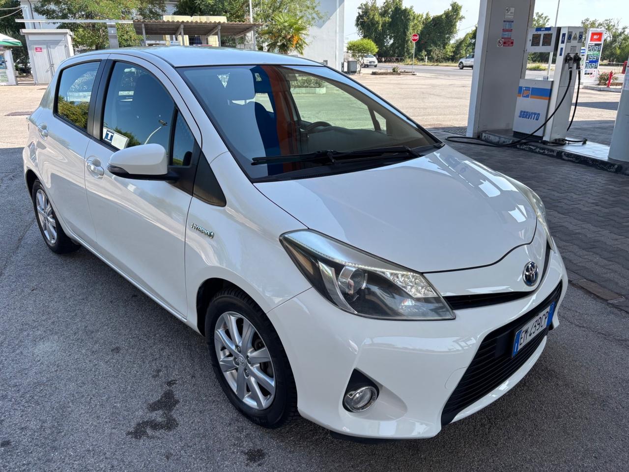 Toyota Yaris 1.5 Hybrid 5 porte Lounge