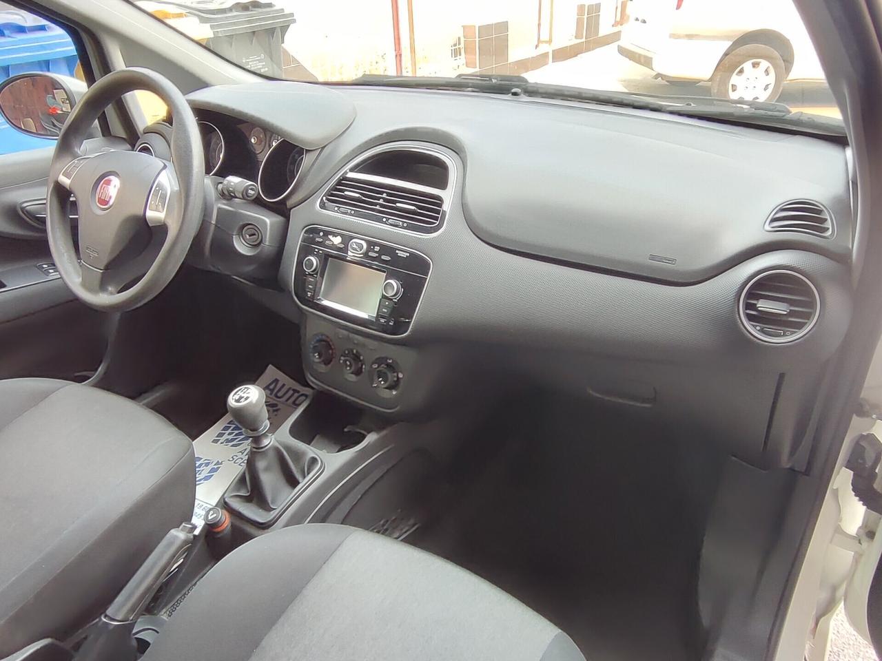Fiat Punto 1.2 BENZINA Young NAVIGATORE