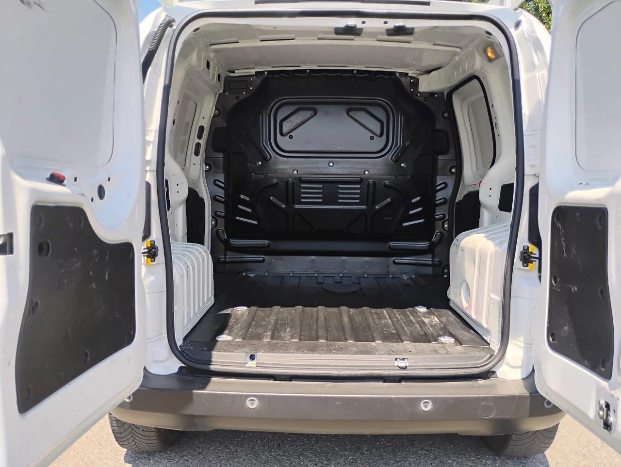 FIAT Fiorino cargo 1.3 mjt 95cv SX.MONITOR CENTRALE