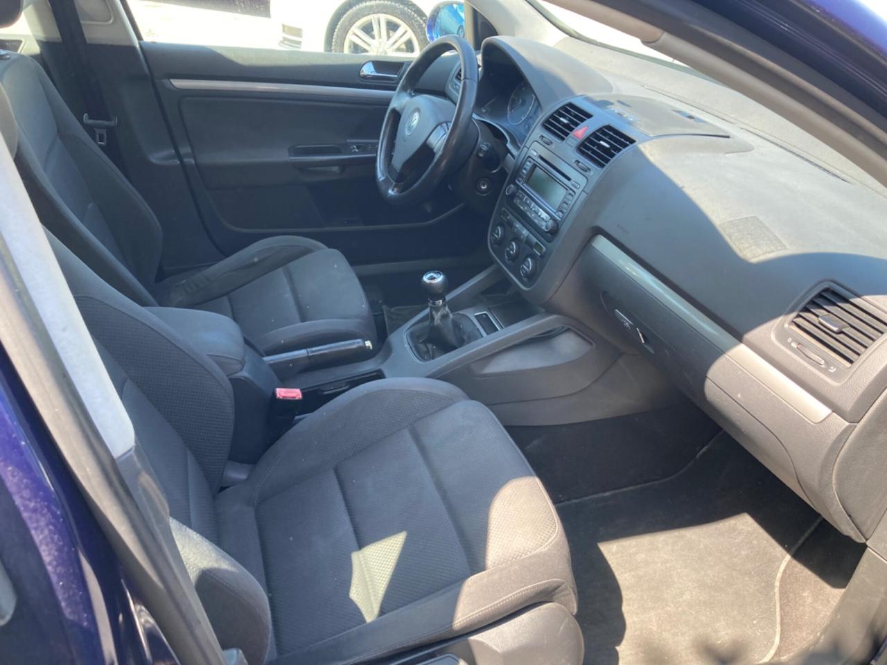 VOLKSWAGEN GOLF TDI 4x4 (MODELLO SPORTLINE)