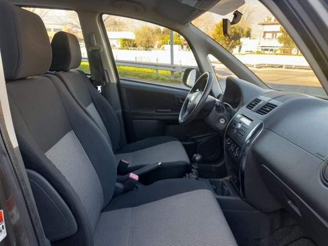 FIAT Sedici 2.0 MJT 16V DPF 4x4 Emotion