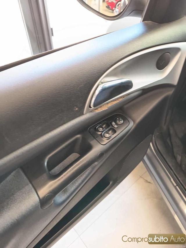 LANCIA Ypsilon 1.3 MJT 75 CV Platino