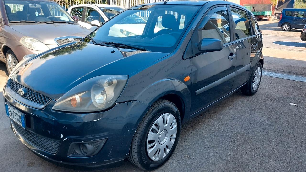 Ford Fiesta 1.2 16V 5p. Ghia GPL