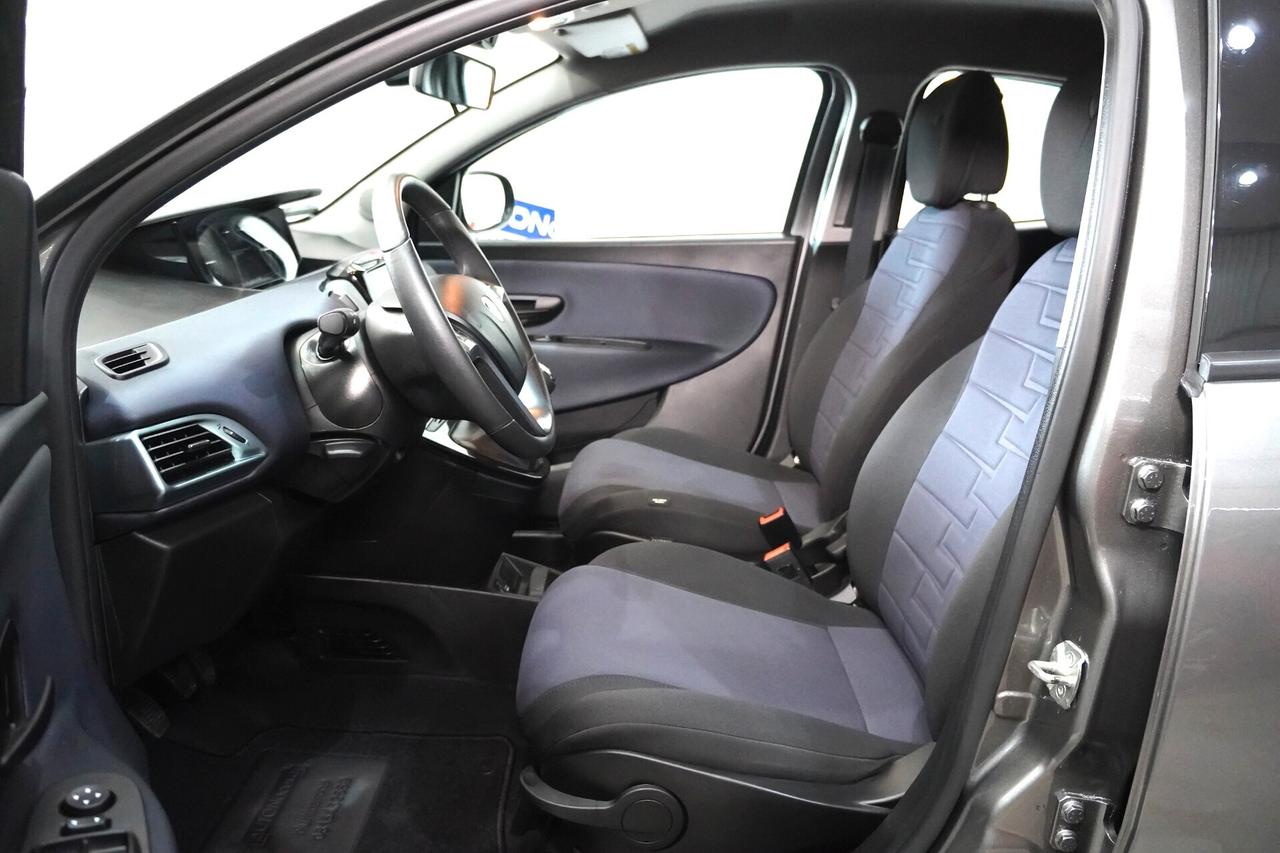 Lancia Ypsilon 1.0 FireFly 5 porte S&S Hybrid Platino