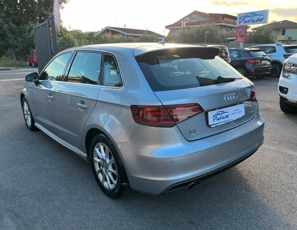 Audi A3 1.6 tdi Business 110cv s-tronic E6