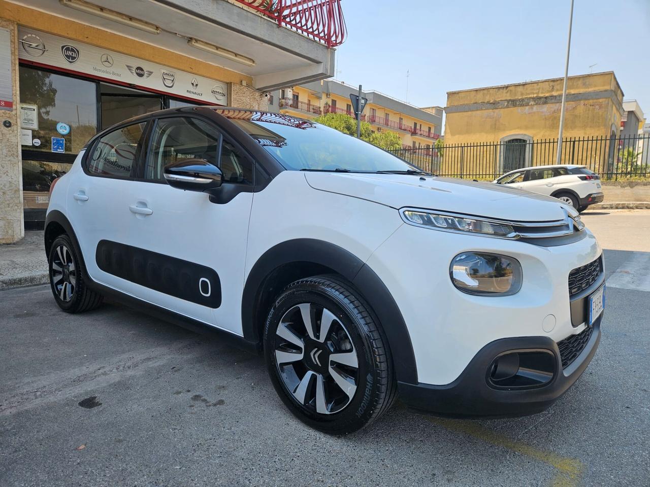 Citroen C3 1.2 benzina 61kw SHINE 2019