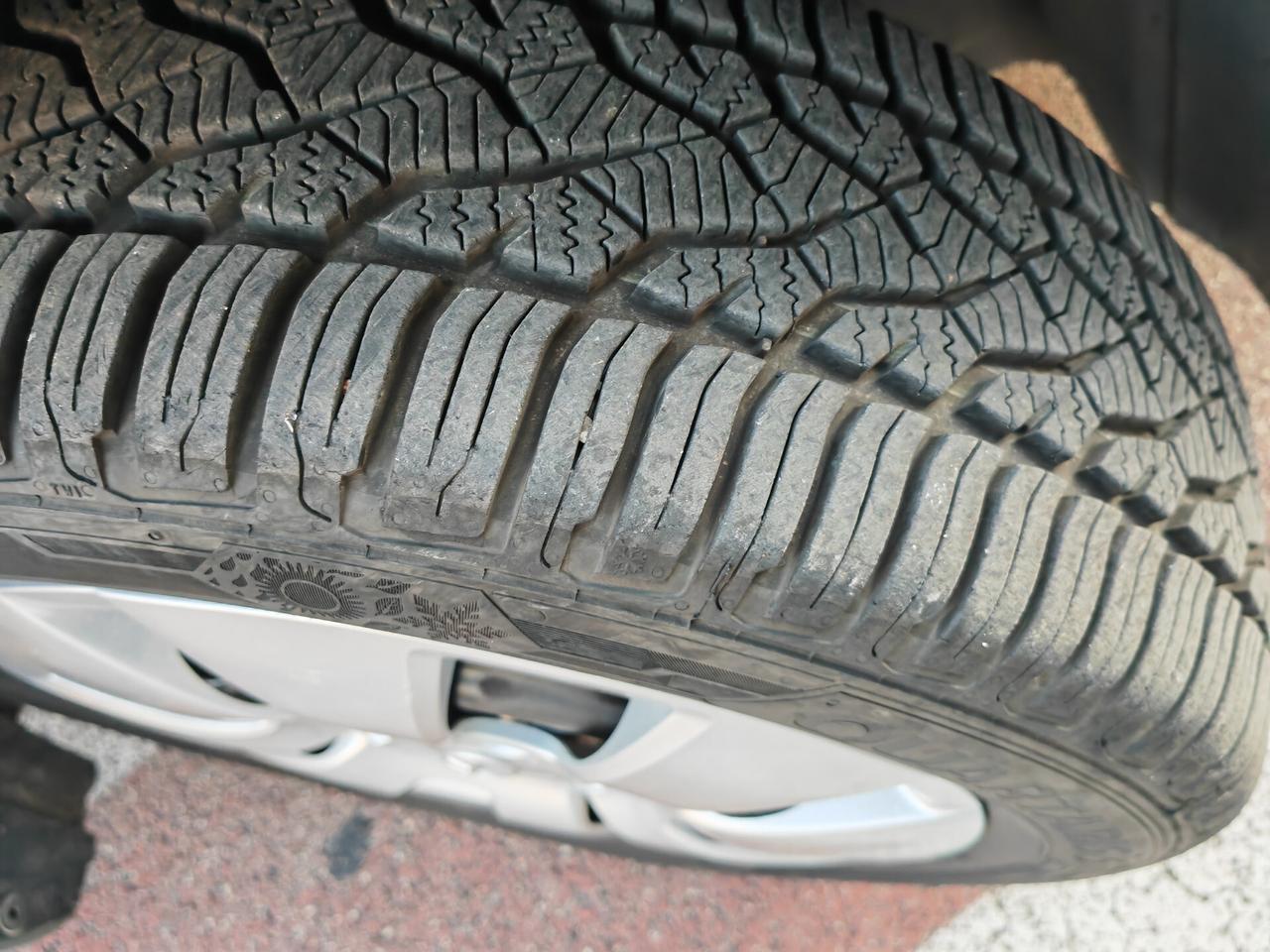 TOYOTA YARIS 1.3 BENZINA CV87 KW64 M-MT SOL