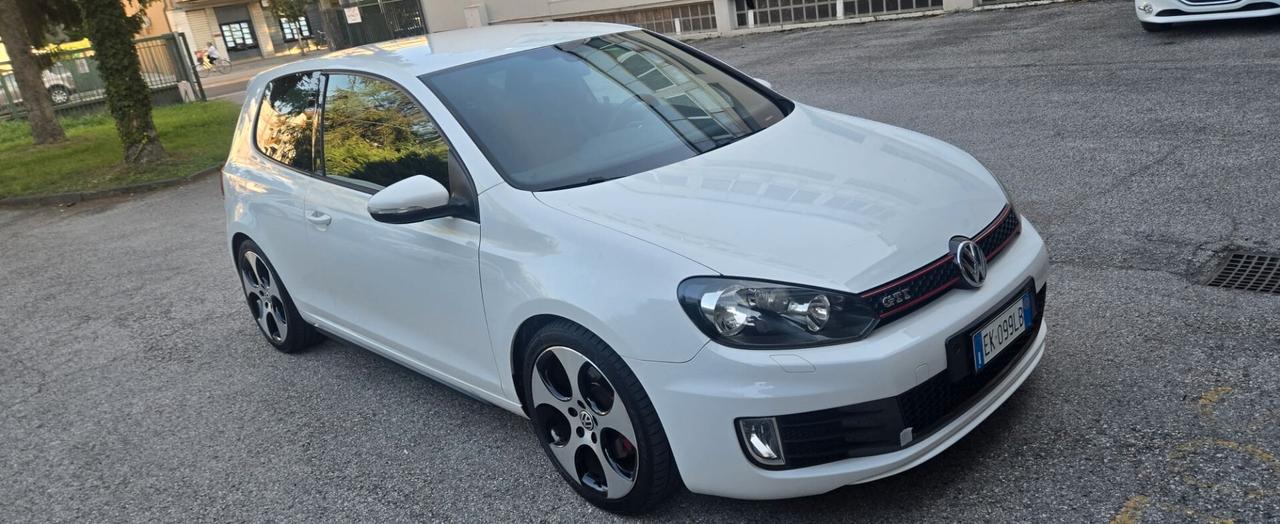 Volkswagen Golf 2.0 TSI 3p. GTI