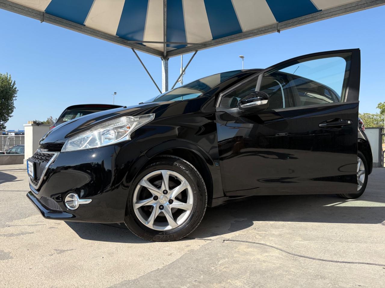 Peugeot 208 1.4 HDi 68 CV 5 porte