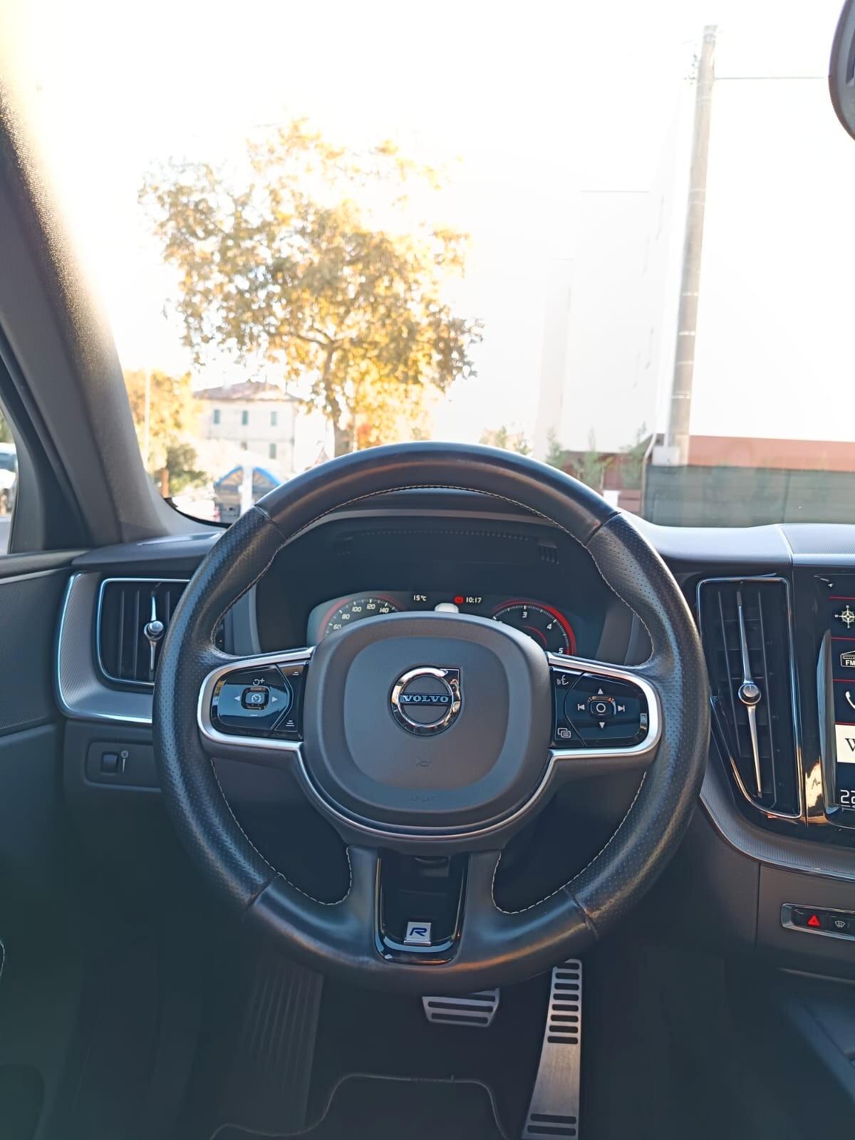 Volvo XC 60 D4 AWD Geartronic R-design