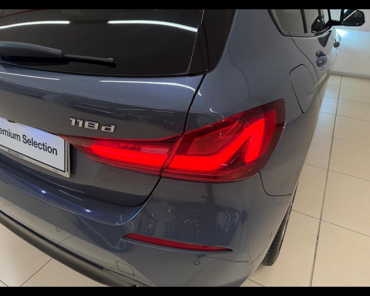 BMW Serie 1 (F40) - 118d 5p. Sport