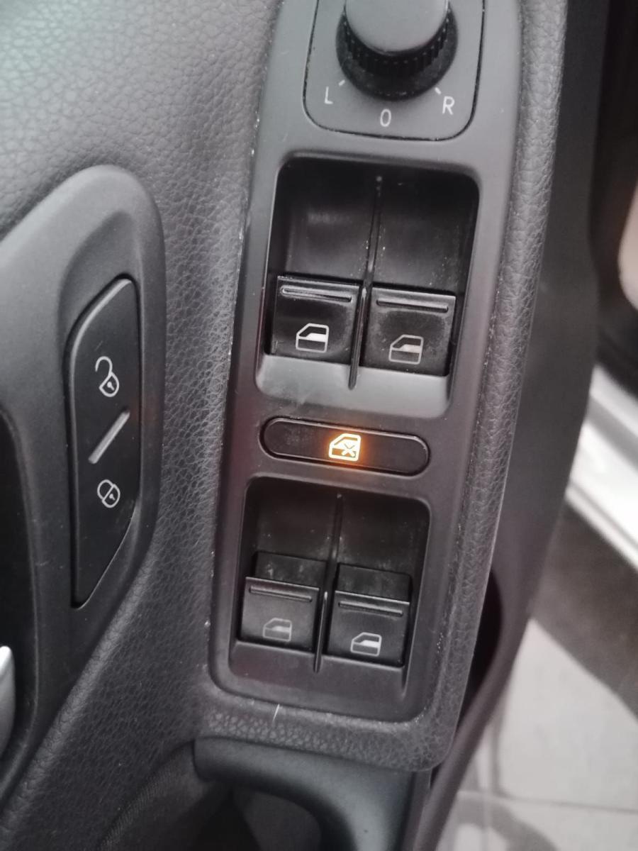 VOLKSWAGEN - Golf - Business 1.6 TDI 5p. Comfortline