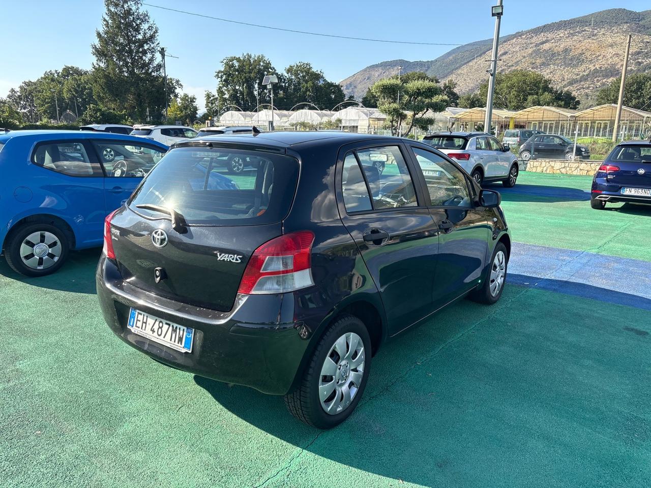 Toyota Yaris 1.0 5 porte Sol