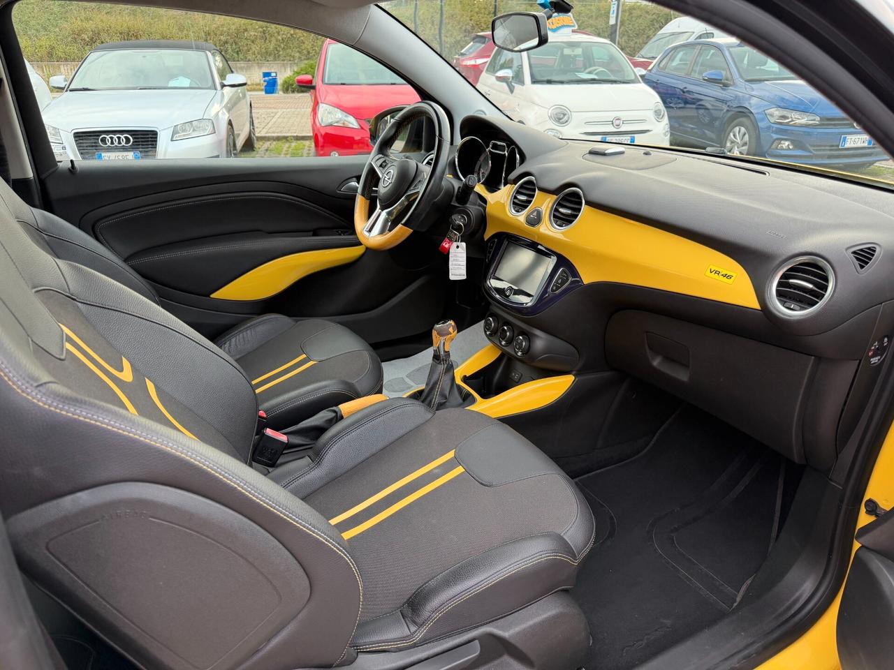 Opel Adam 1.4 100 CV VALENTINO ROSSI VR46