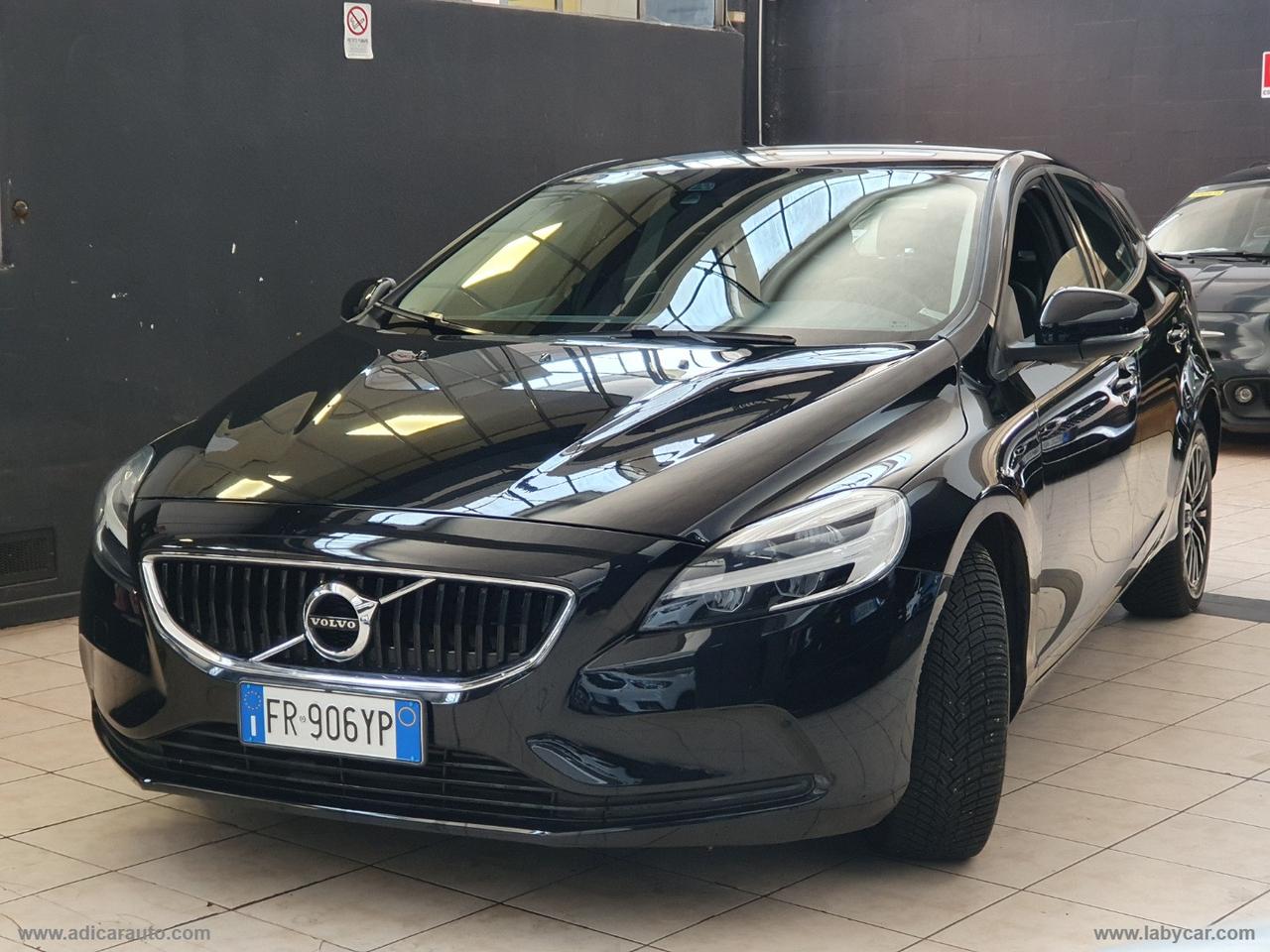 VOLVO V40 T2