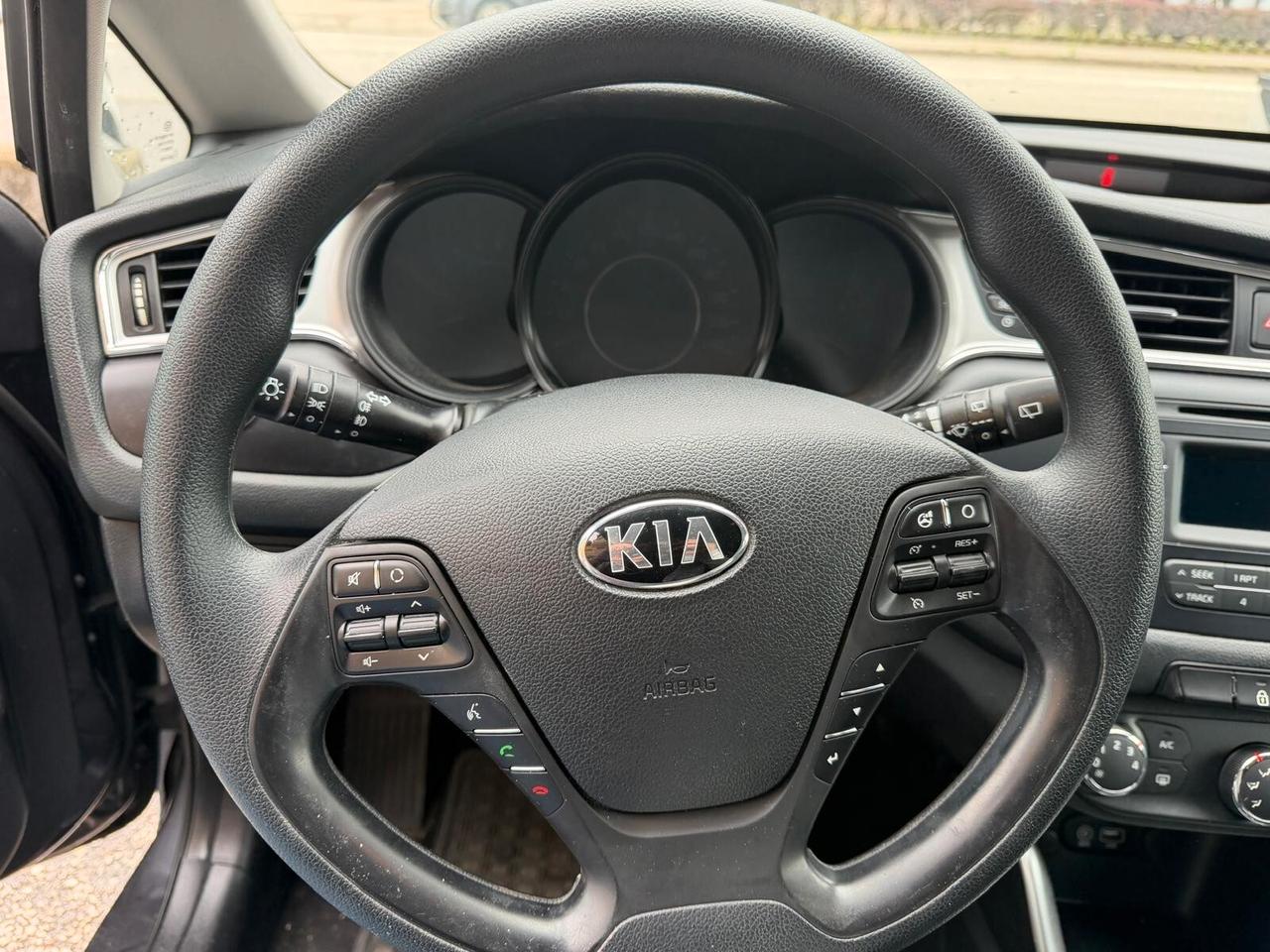 Kia Ceed cee'd 1.6 CRDi 110 CV 5 porte Cool