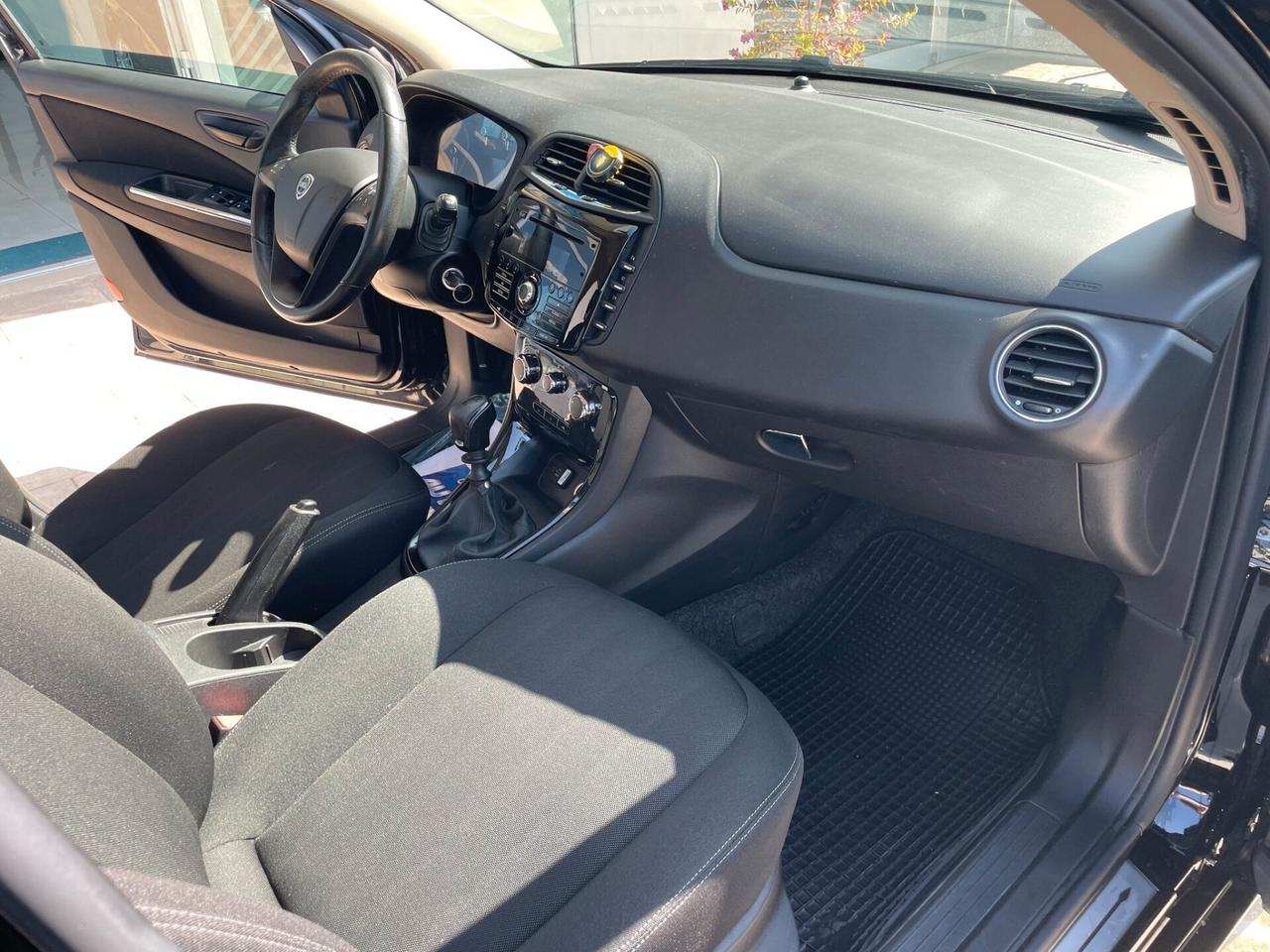 Lancia Delta 1.6 MJT DPF Gold