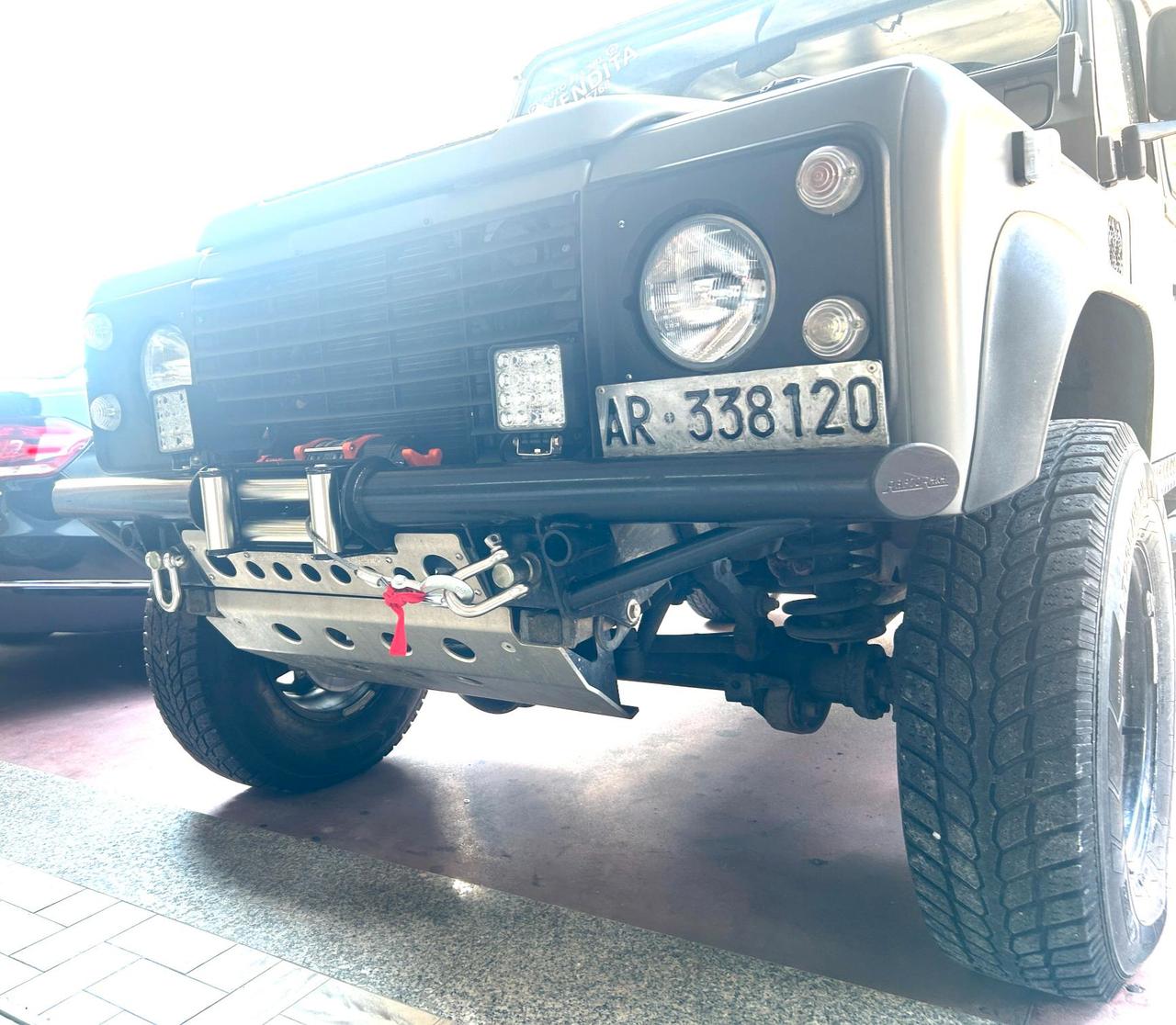 LAND ROVER Defender 90 turbodiesel AUTOCARRO 3 POSTI