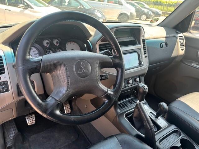 Mitsubishi Pajero 3.2 DI-D 16V 3p. Intense