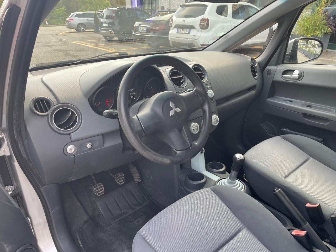 Mitsubishi Colt 1.1 12V 5p. *Neopatentati*Cerchi*Solo 125000km*