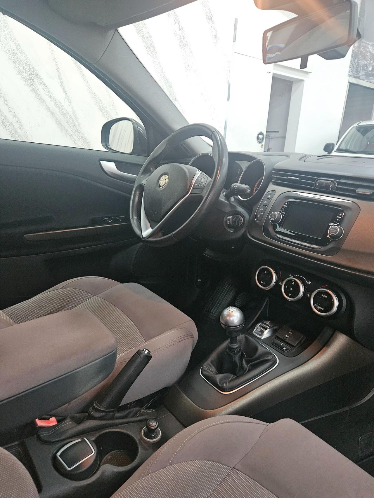 Alfa Romeo Giulietta 1.6 JTDm-2 105 CV Exclusive
