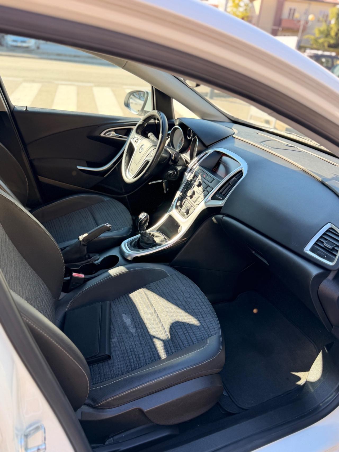 Opel Astra 1.6 CDTI euro6 Neopatentati €2850