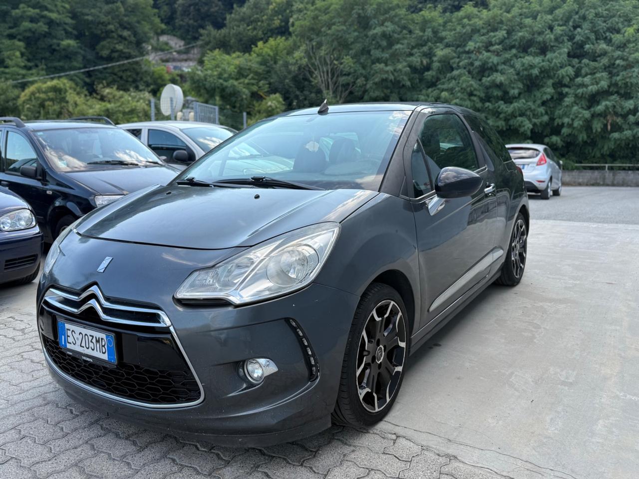 Ds DS3 BENZINA CABRIO ( GIRA A TRE )