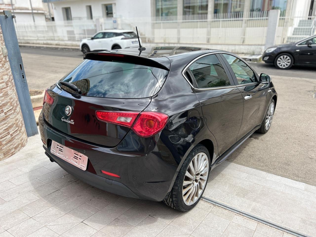 Alfa Romeo Giulietta 1.6 105 CV-2014-NAVI-PELLE TOTALE