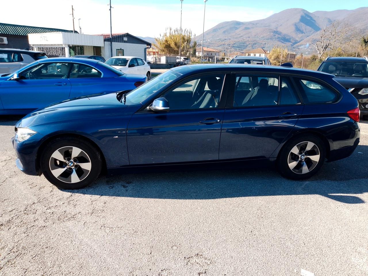 Bmw 320 320d Touring Sport esterno