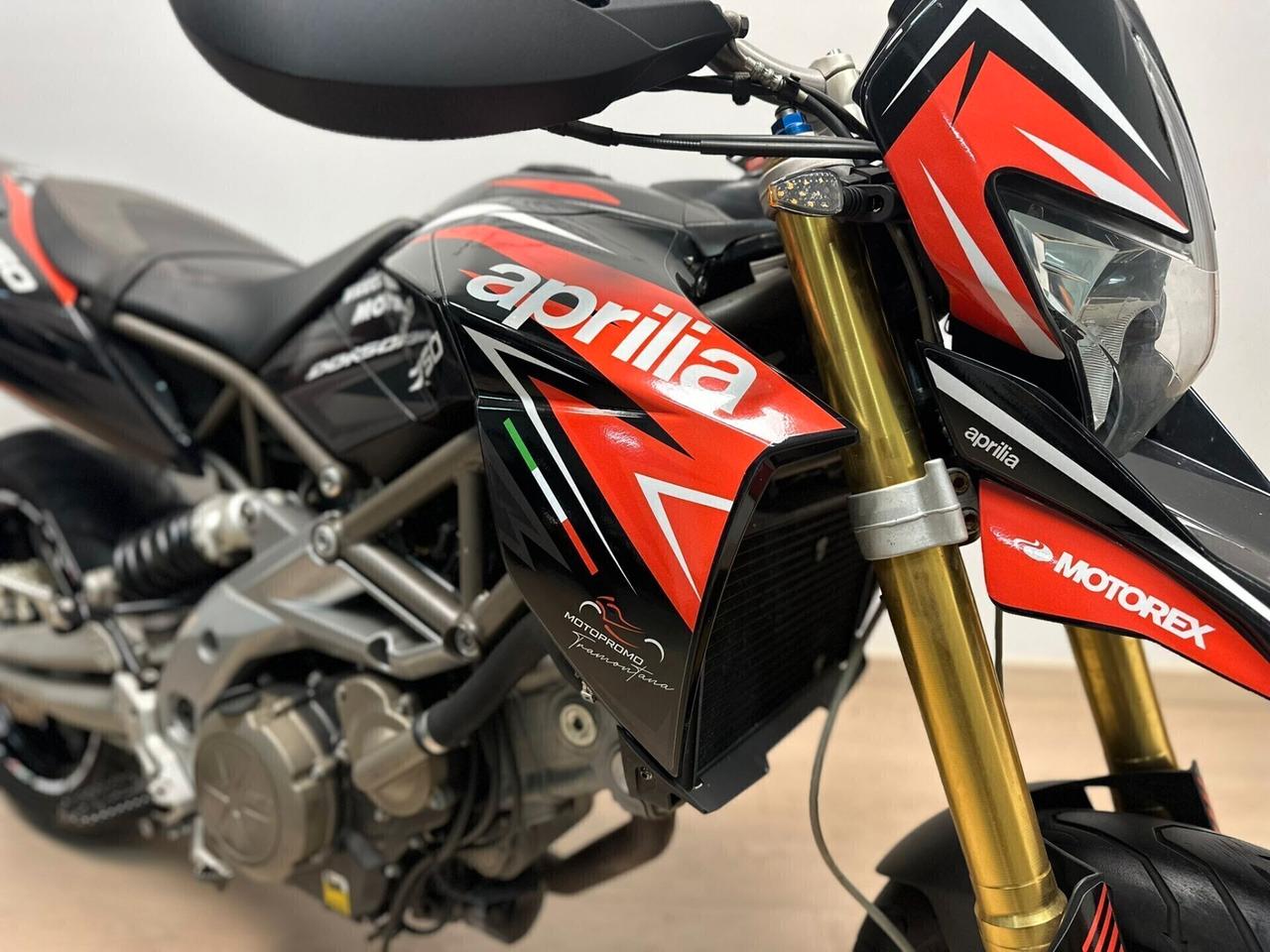 APRILIA DORSODURO 750 FACTORY 2011 DA 99€ AL MESE