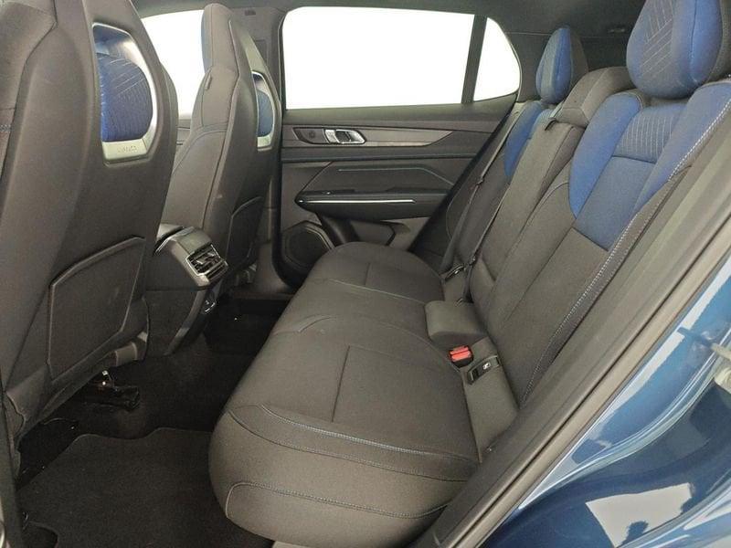 Lynk & Co 01 PHEV