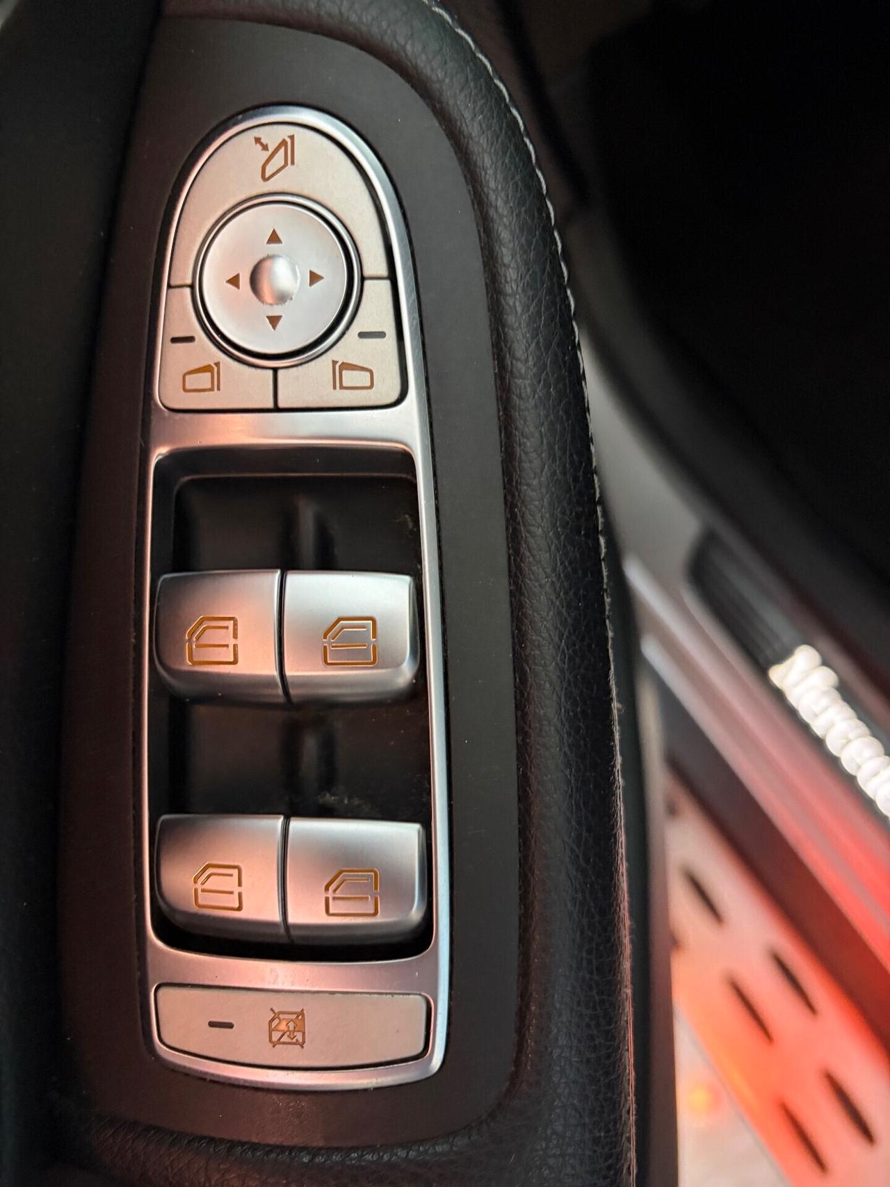 MERCEDES GLC 250 D PREMIUM 4 MATIC AUTO