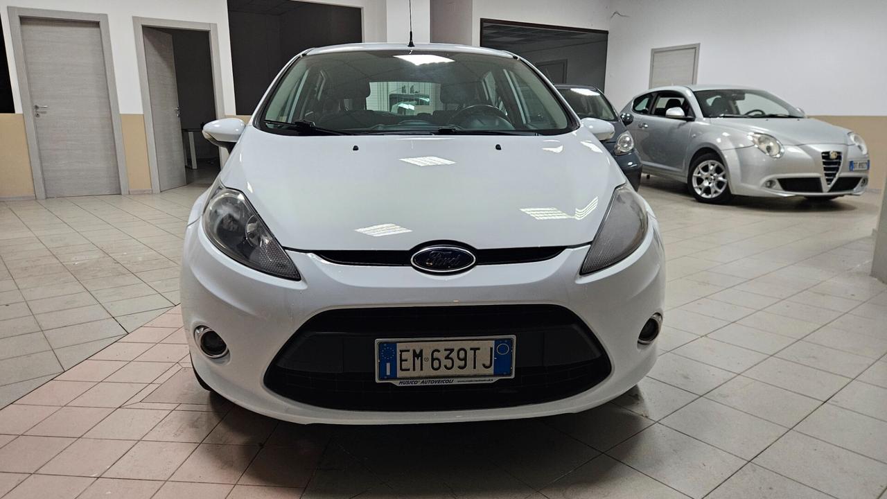 Ford Fiesta 1.4 TDCi 70CV 3 porte Titanium