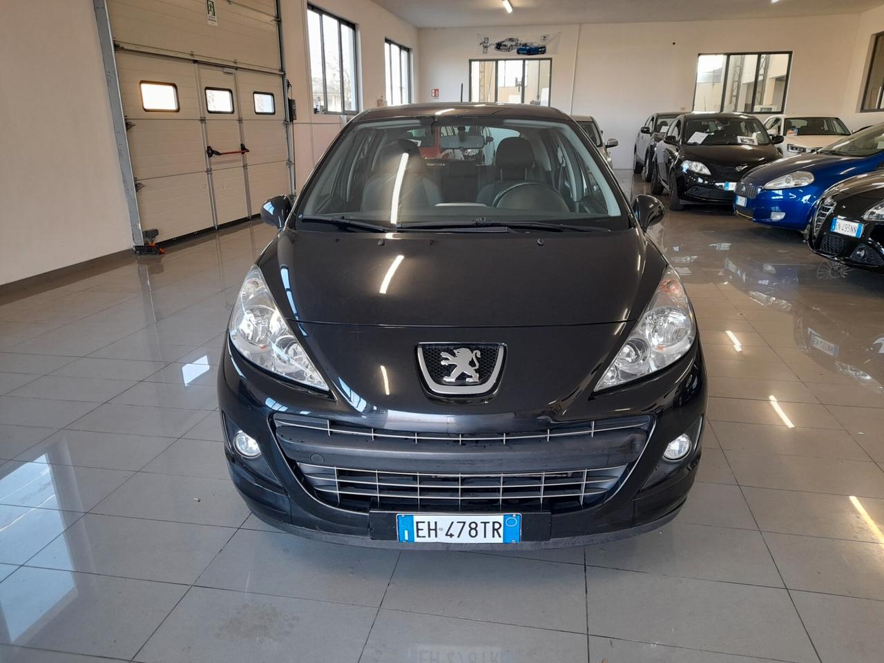 Peugeot 207 1.4 8V 75CV 5p. Active