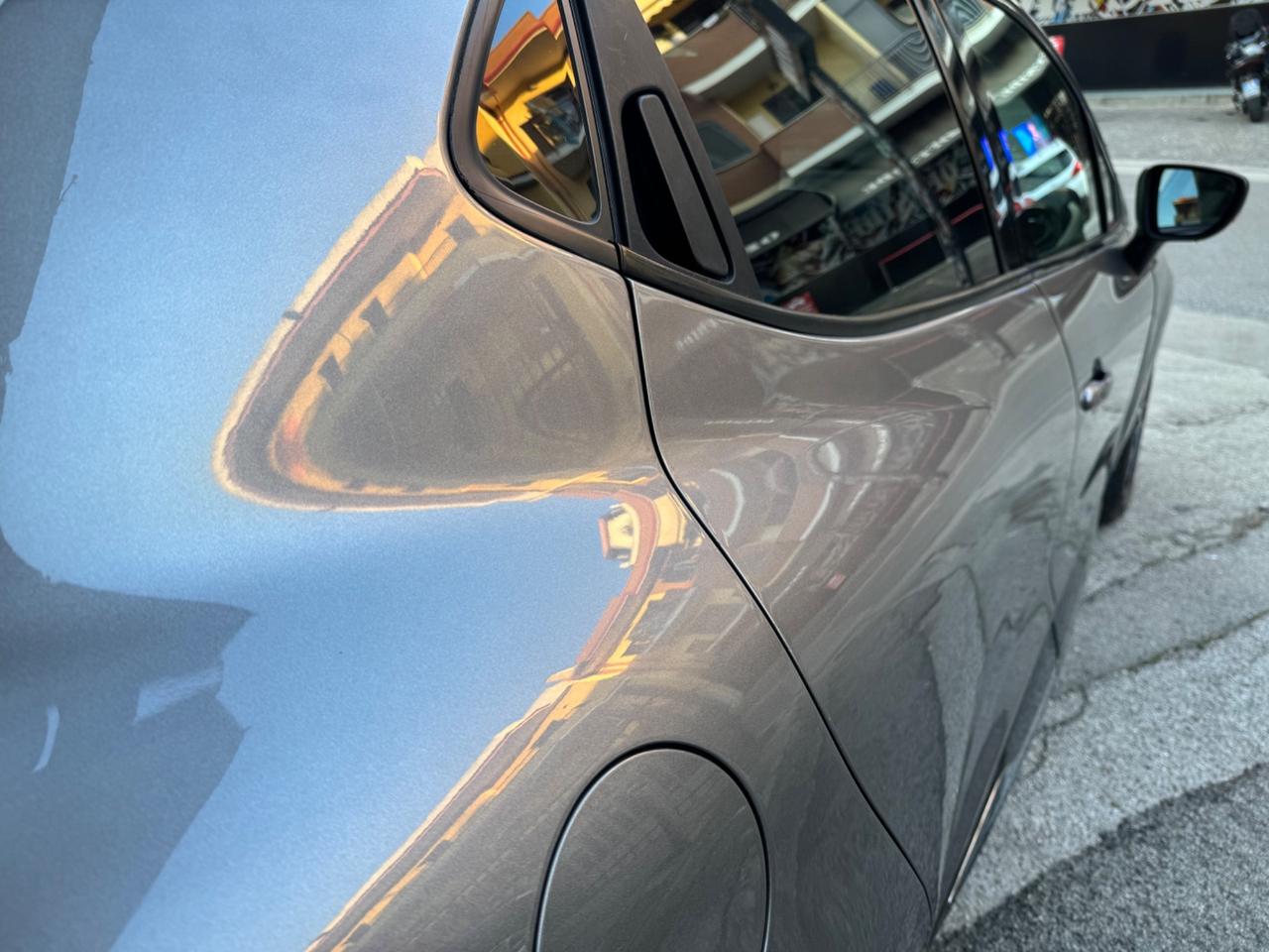 Renault Clio dCi 8V 90 CV Start&Stop 5 porte Energy Duel2