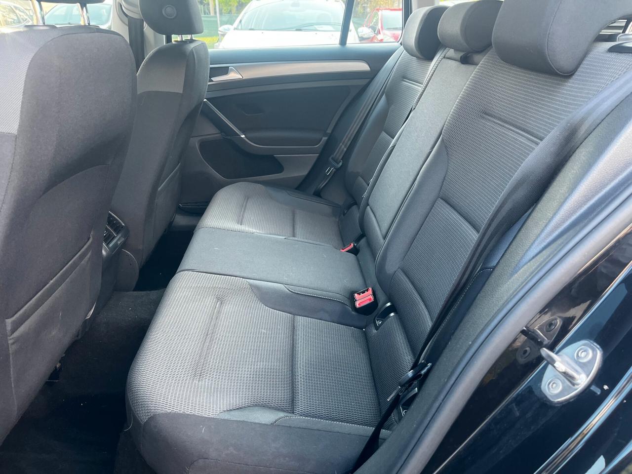 Volkswagen Golf Variant 1.6 TDI 110 CV DSG Comfortline BlueMotion Tech.