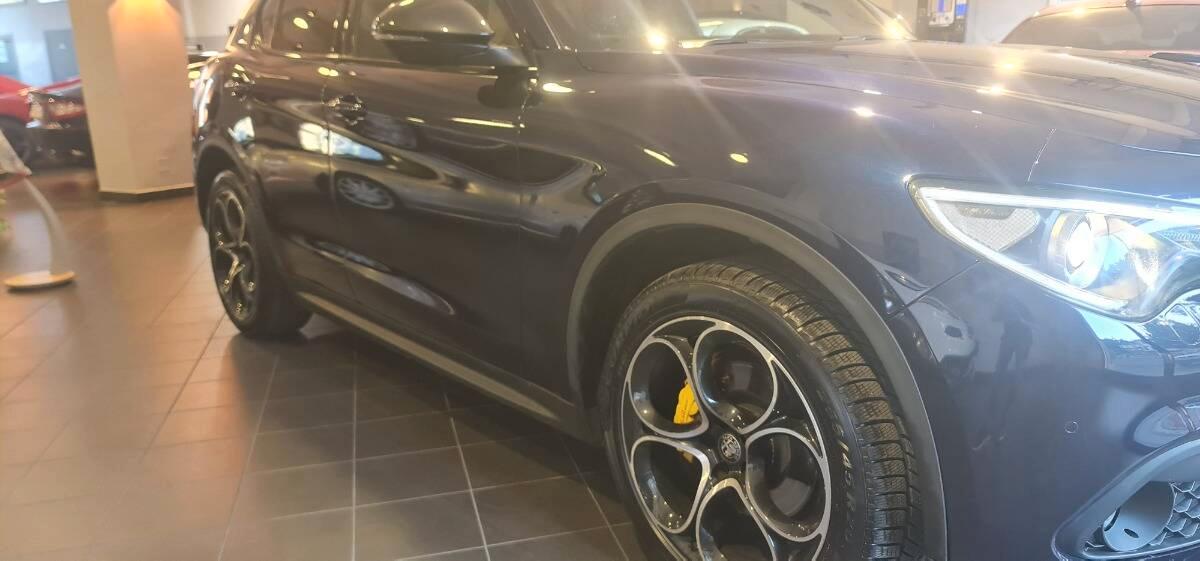 Alfa Romeo Stelvio Stelvio 2.2 t B-Tech Q4 210cv auto *motore nuovo*